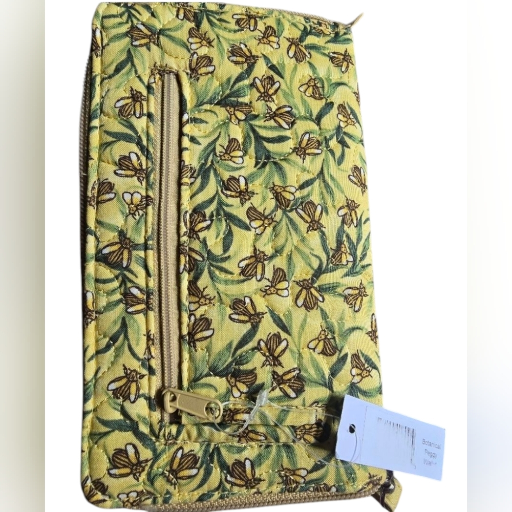 #80 BNWT Donna Sharp Quilted Wallet